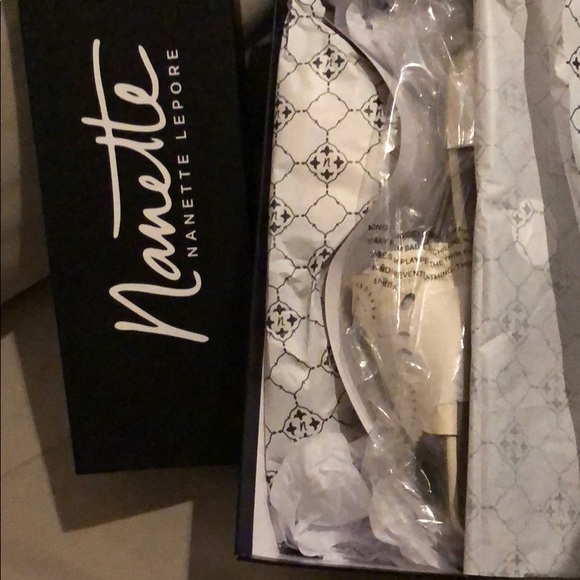 Nanette Nanette  Lepore Poetry Laser cut sandal - Picture 8 of 8